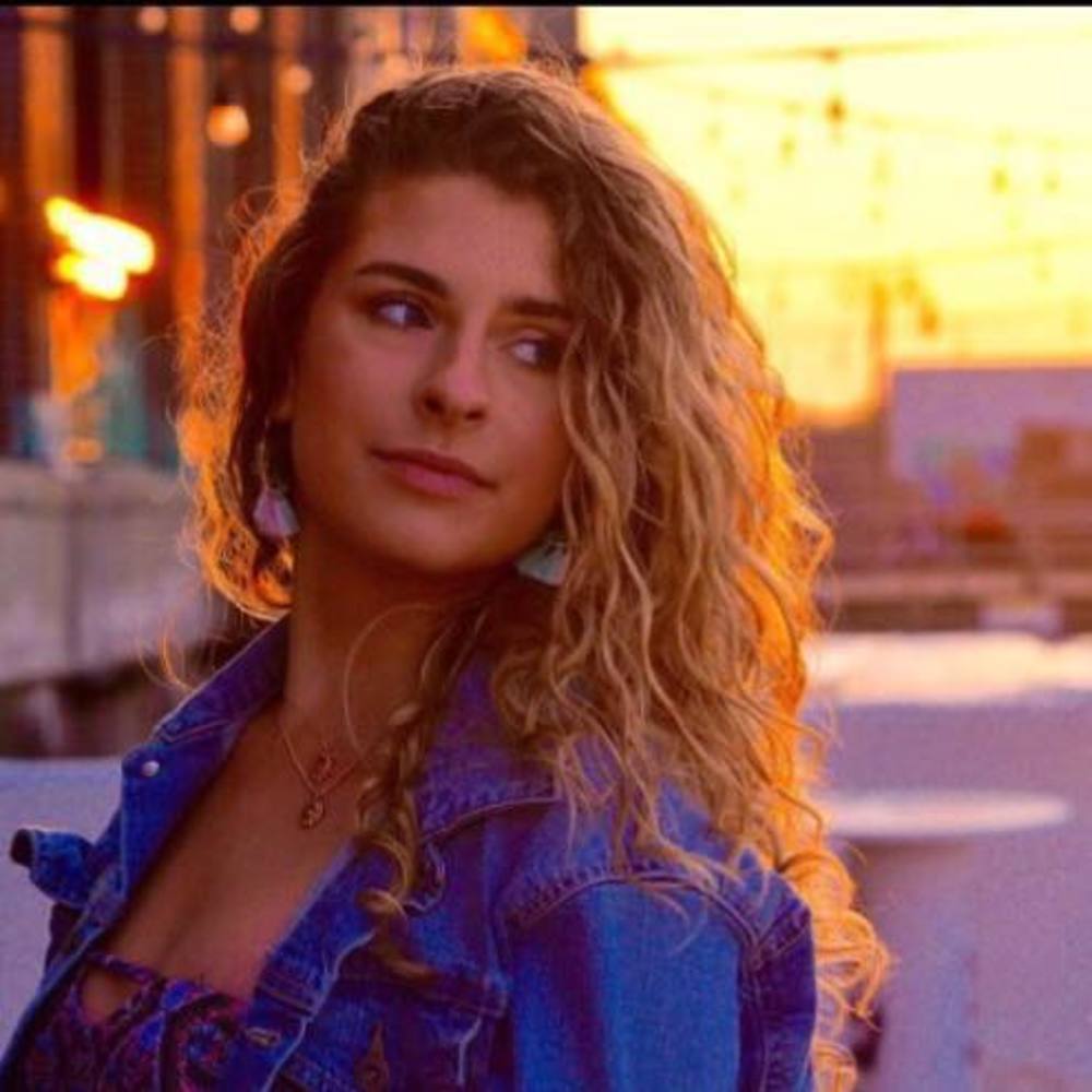 Meet your Posher, Kaylin